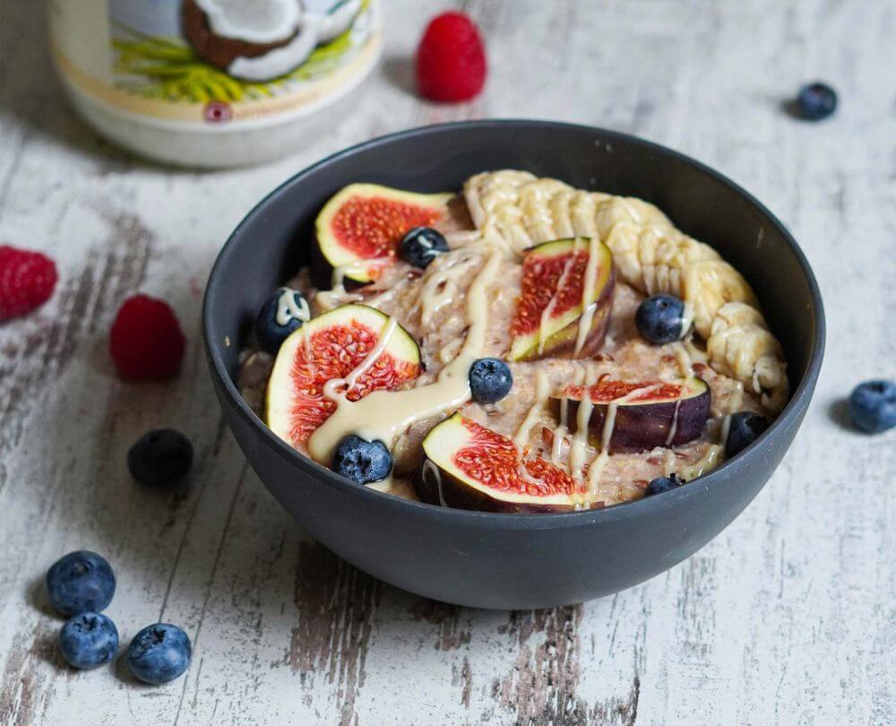 Rezept füt Kokos-Porridge mit Obst oder Früchten