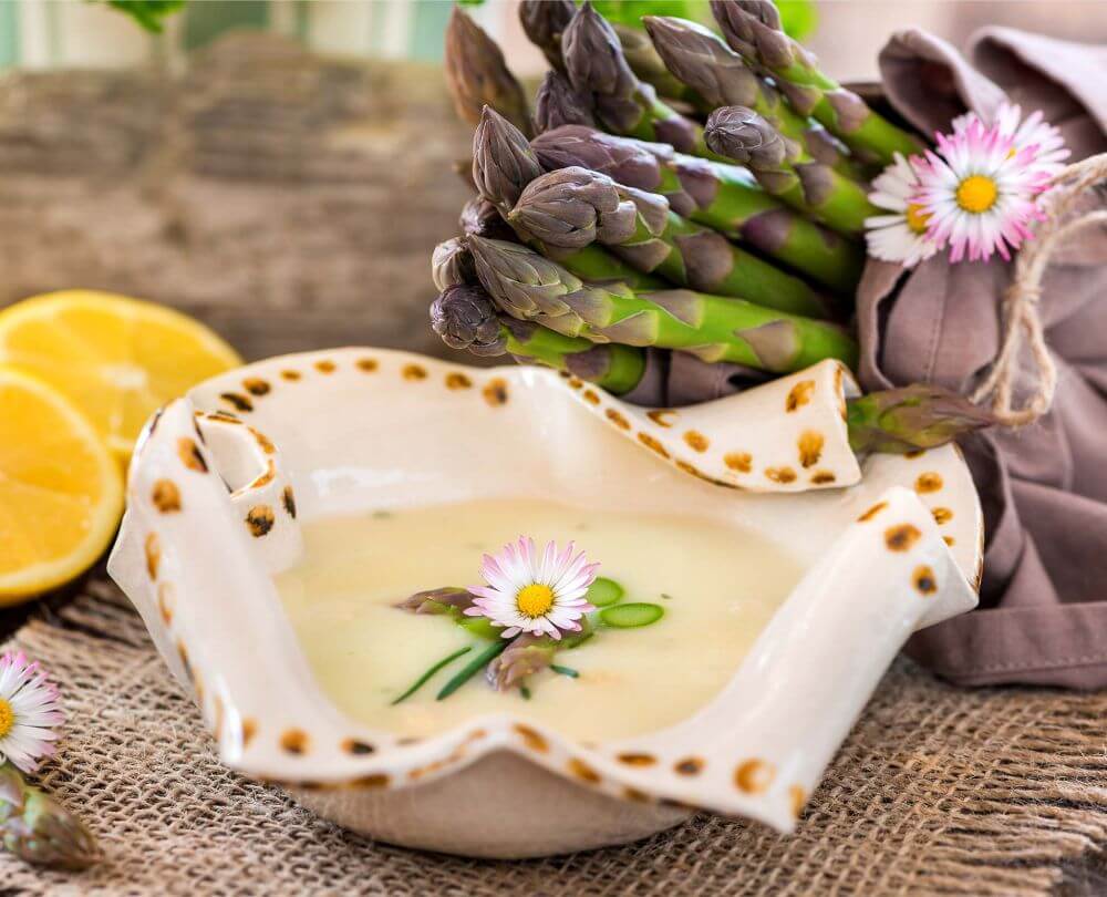Vegane Spargel-Kokos-Suppe